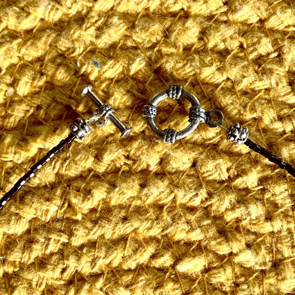 Black Crystal Necklace Hands made - Picture 4 of 5